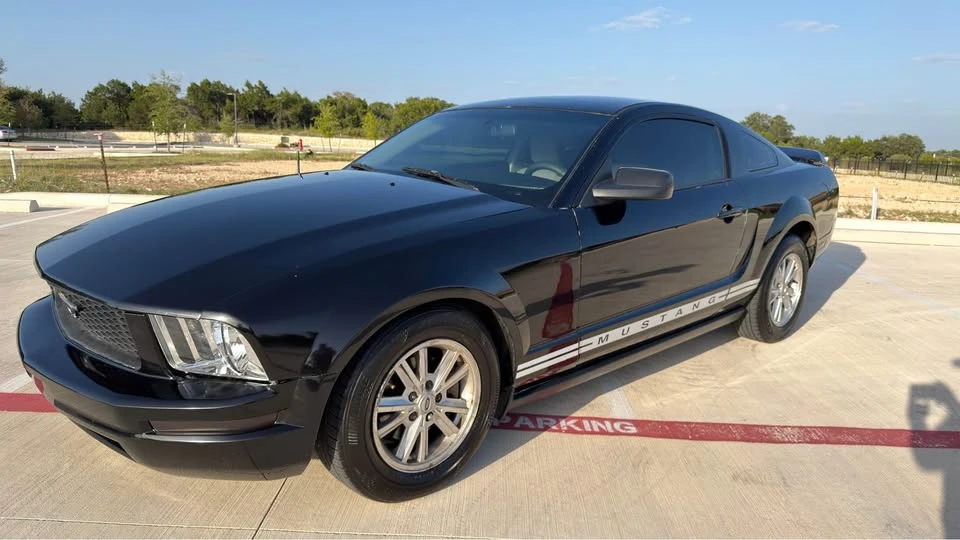 2009 Ford S197 Mustang - Image 8 of 12