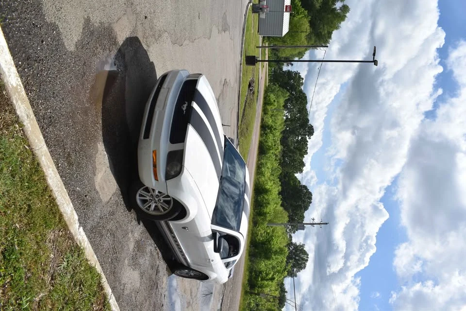 2009 Ford S197 Mustang - Image 2 of 2