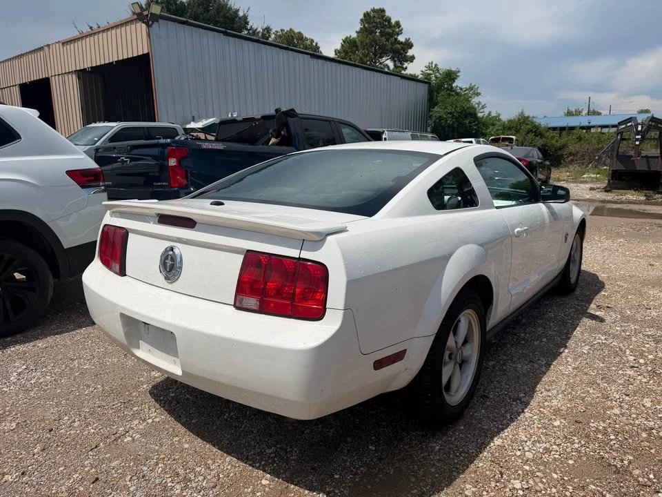 2009 Ford S197 Mustang - Image 3 of 6