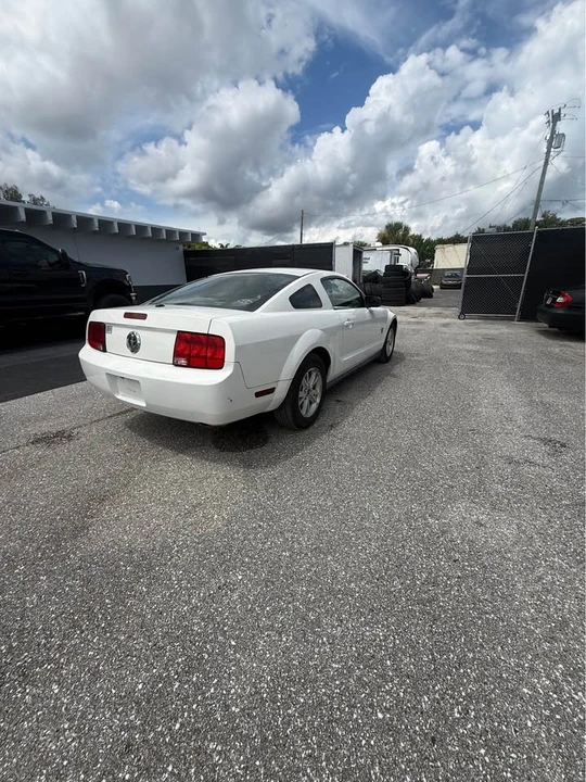 2009 Ford S197 Mustang - Image 4 of 9