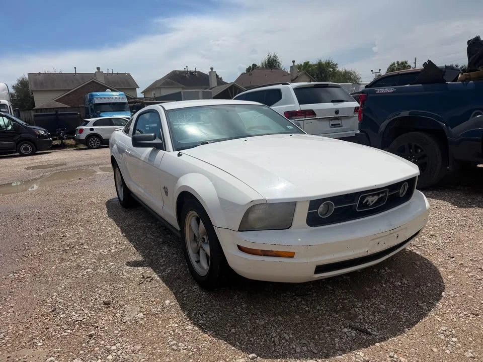 2009 Ford S197 Mustang - Image 4 of 6