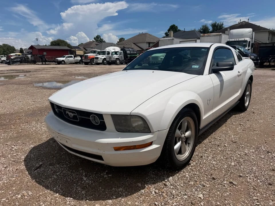 2009 Ford S197 Mustang - Image 5 of 6