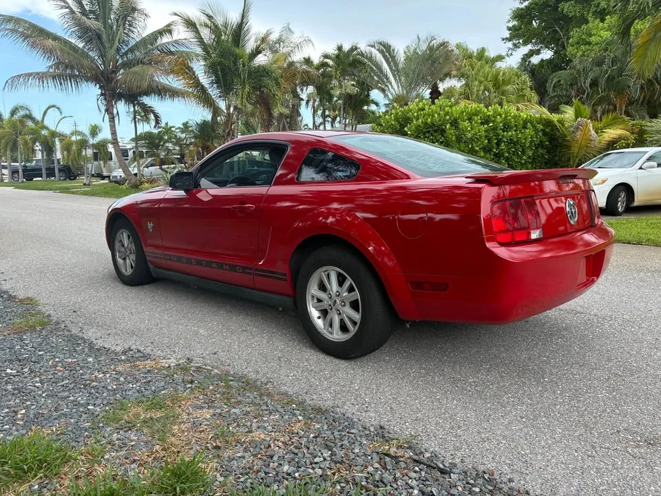 2009 Ford S197 Mustang - Image 6 of 13