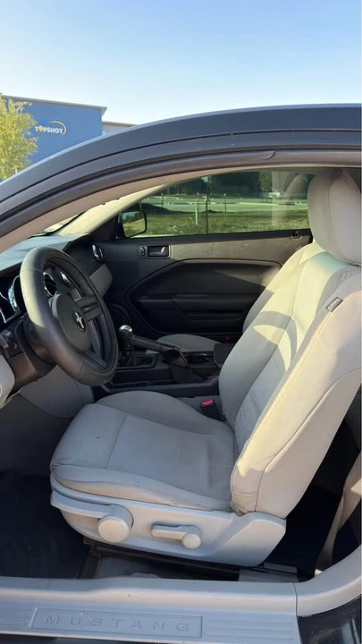 2009 Ford S197 Mustang - Image 10 of 12
