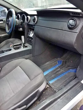 2009 Ford Mustang Coupe 2D