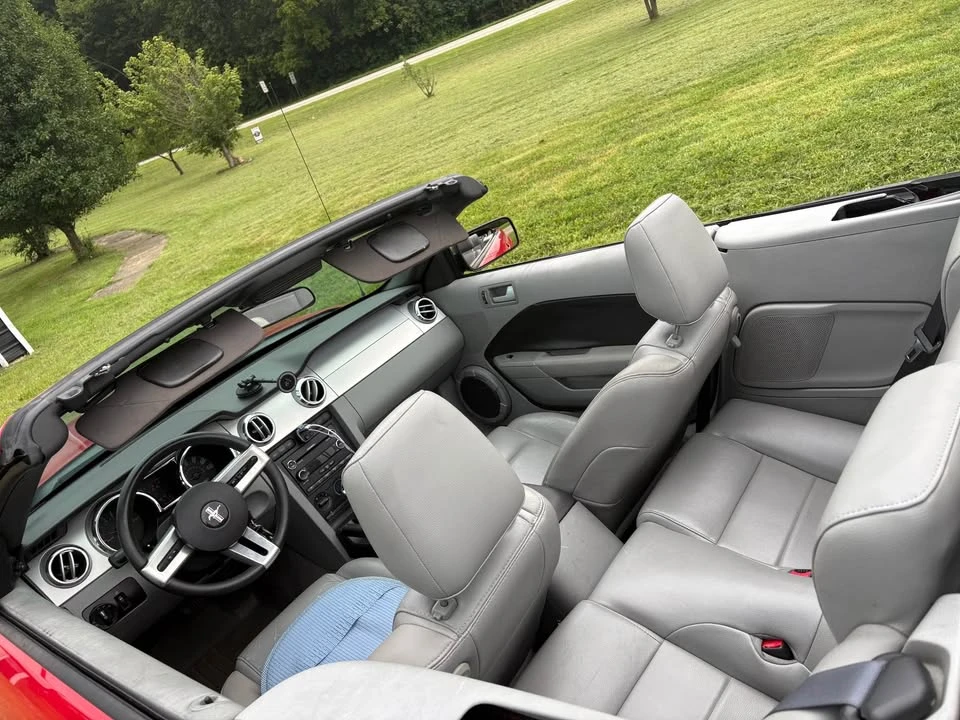 2009 Ford S197 Mustang - Image 11 of 13