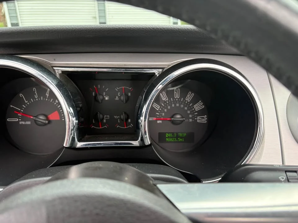 2009 Ford S197 Mustang - Image 10 of 13