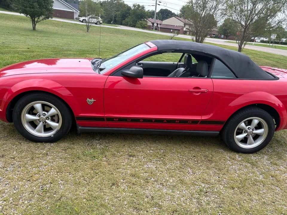 2009 Ford S197 Mustang - Image 2 of 13