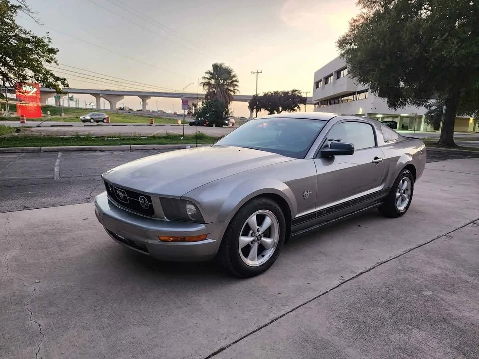 2009 Ford S197 Mustang - Image 2 of 17