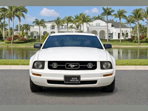 2009 Ford Mustang Deluxe Coupe 2D
