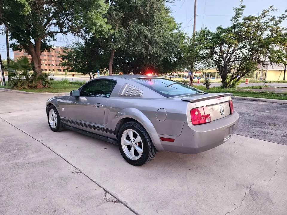 2009 Ford S197 Mustang - Image 4 of 17