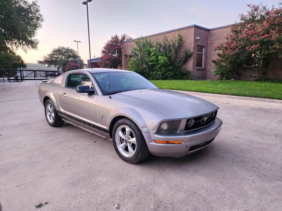 2009 Ford S197 Mustang - Image 8 of 17
