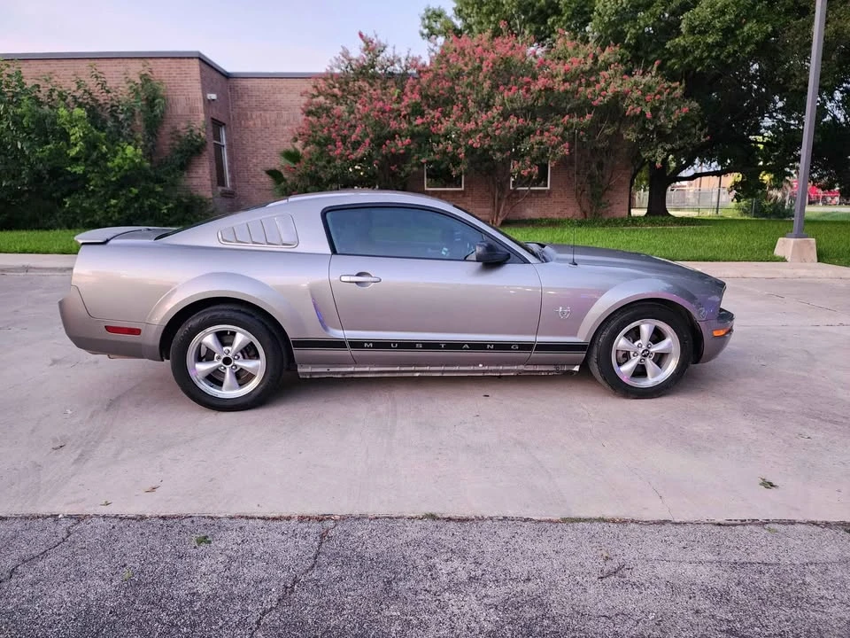 2009 Ford S197 Mustang - Image 7 of 17