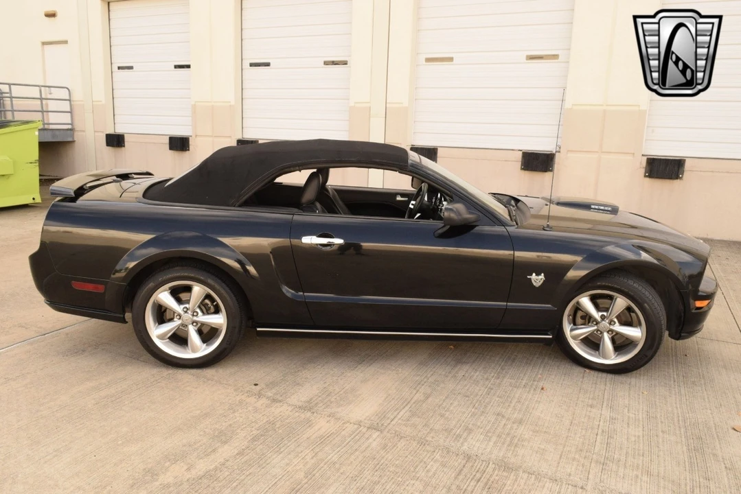 2009 Ford S197 Mustang - Image 9 of 12