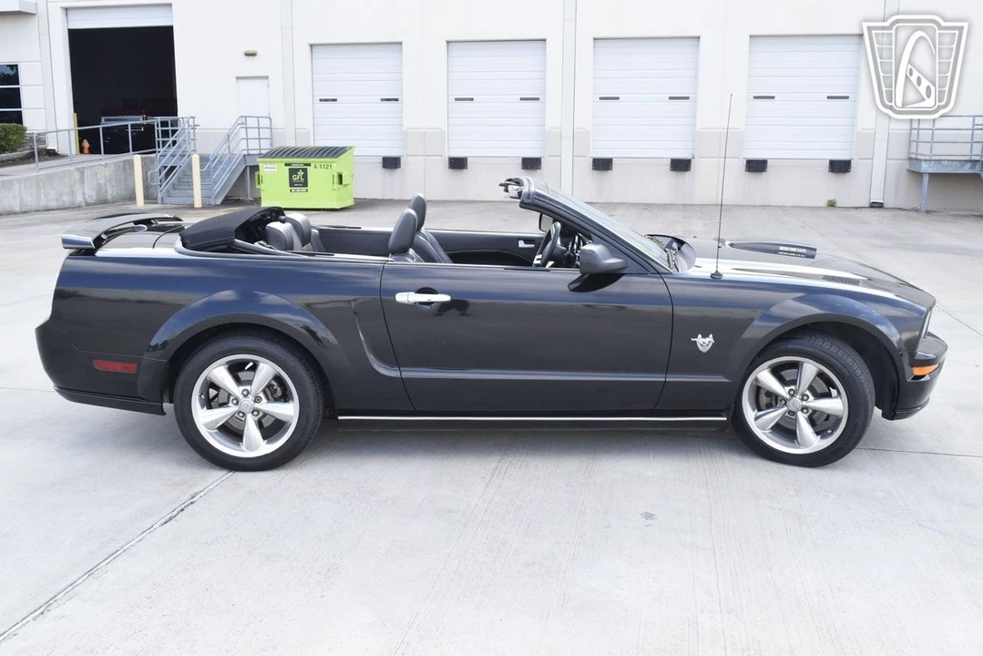 2009 Ford S197 Mustang - Image 6 of 12