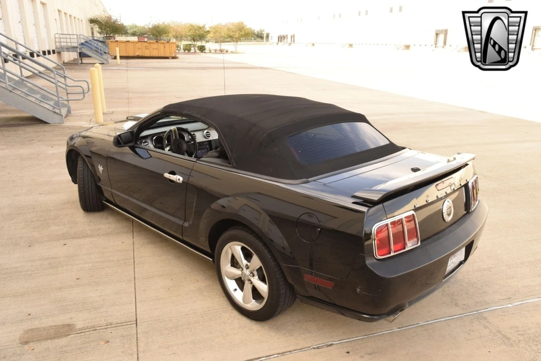 2009 Ford S197 Mustang - Image 7 of 12