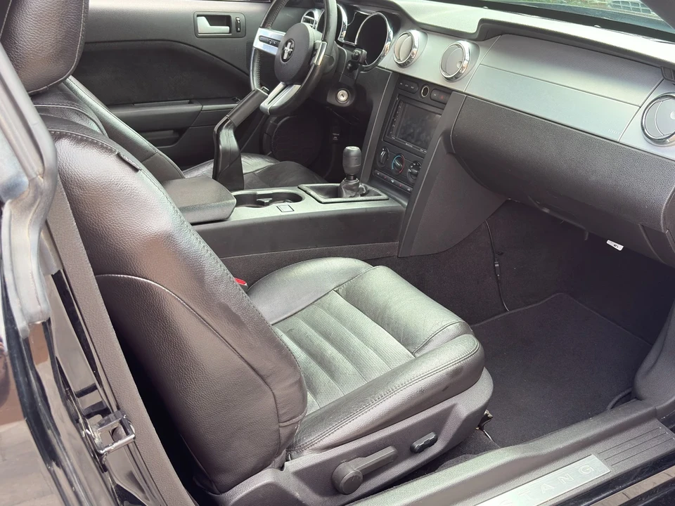 2009 Ford S197 Mustang - Image 10 of 16