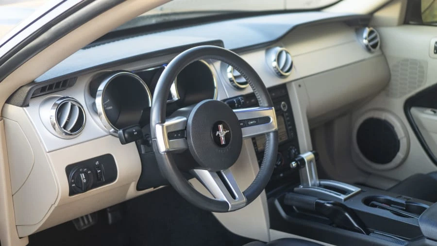 2009 Ford S197 Mustang - Image 3 of 12