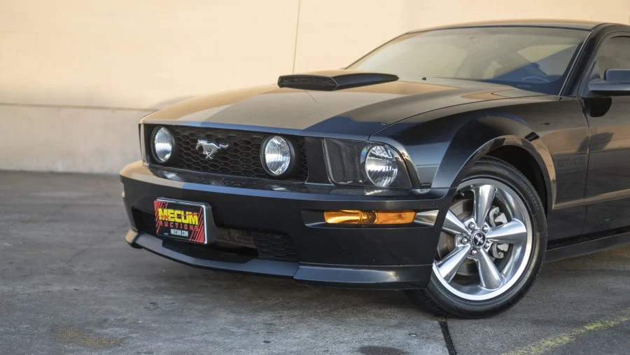 2009 Ford S197 Mustang - Image 8 of 12