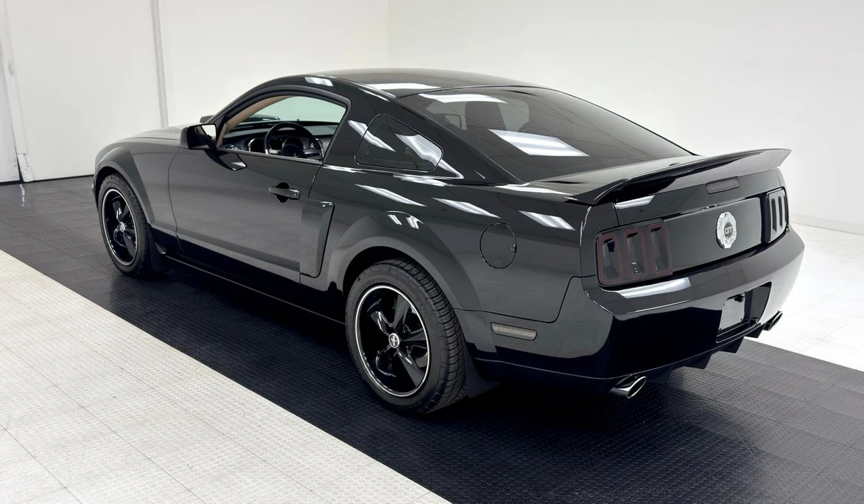 2009 Ford S197 Mustang - Image 3 of 12