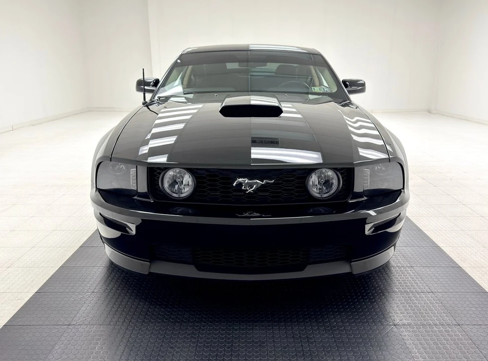2009 Ford S197 Mustang - Image 8 of 12