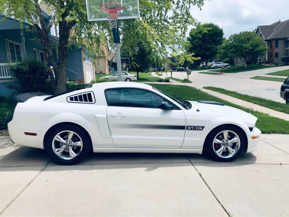 2009 Ford S197 Mustang - Image 3 of 10