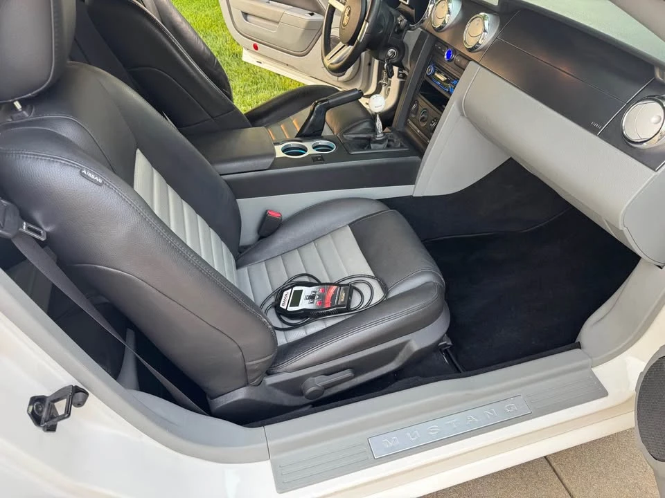 2009 Ford S197 Mustang - Image 6 of 10