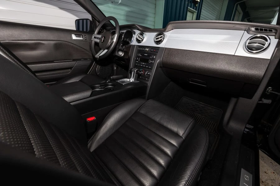 2009 Ford S197 Mustang - Image 16 of 26