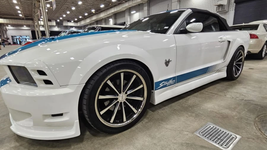 2009 Ford S197 Mustang - Image 2 of 2