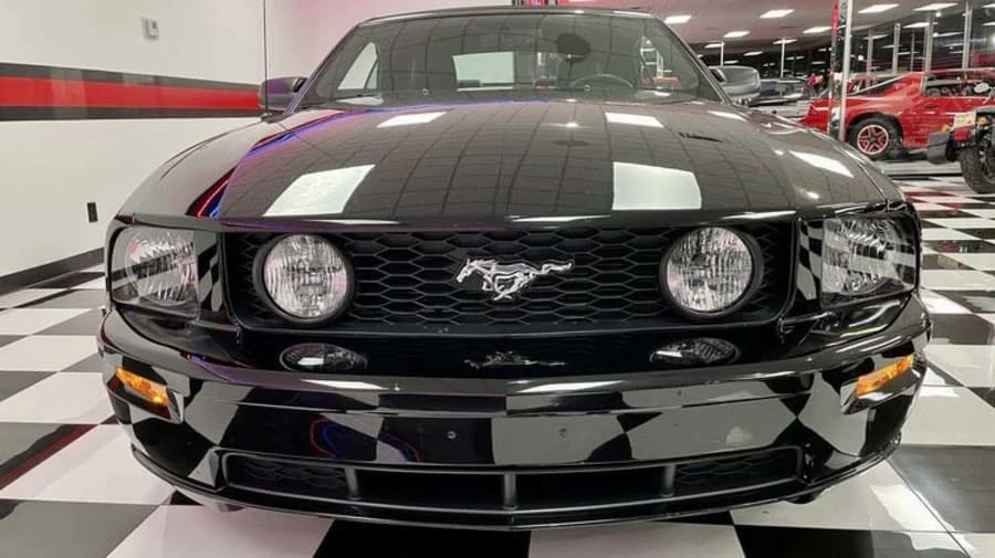 2009 Ford S197 Mustang - Image 4 of 11