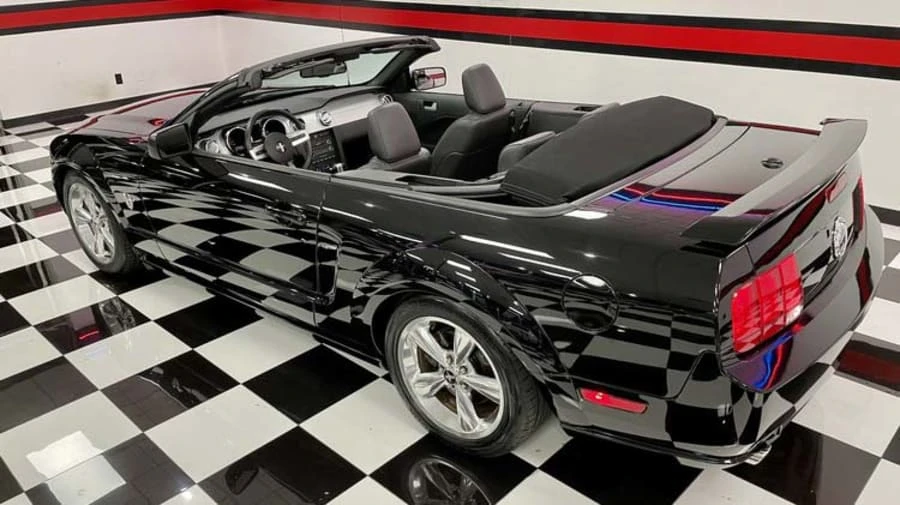 2009 Ford S197 Mustang - Image 3 of 11