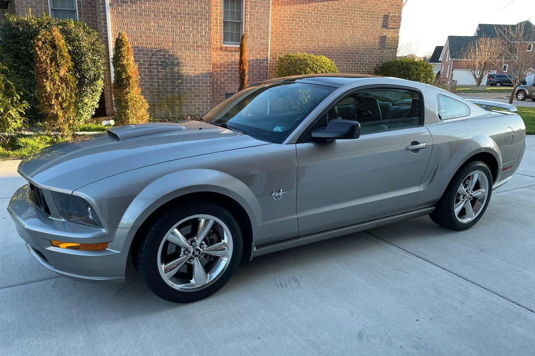 2009 Ford S197 Mustang - Image 3 of 31