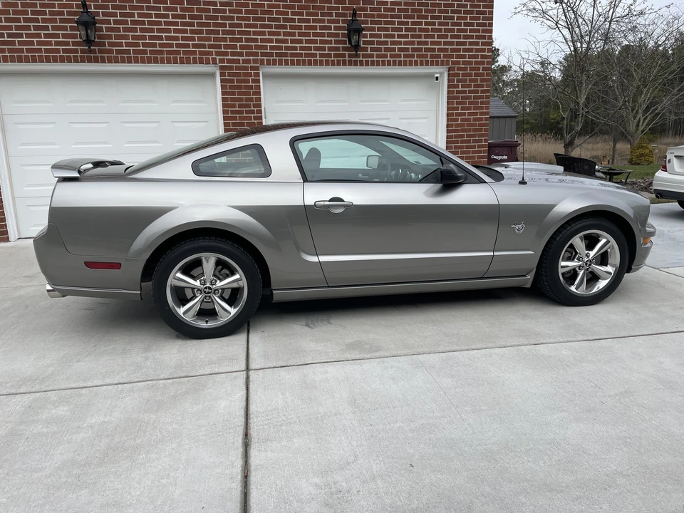 2009 Ford S197 Mustang - Image 11 of 31