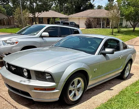 2009 Ford Mustang GT Coupe 2D