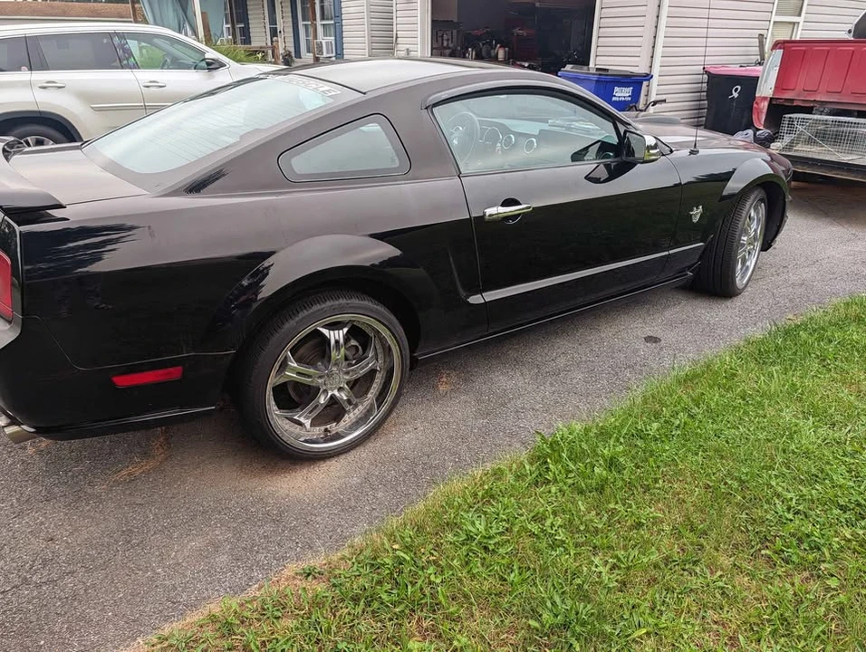2009 Ford S197 Mustang GT - Image 8 of 19