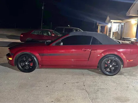 2009 Ford Mustang GT Deluxe Convertible 2D