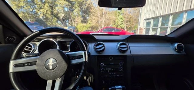 2009 Ford S197 Mustang - Image 13 of 17