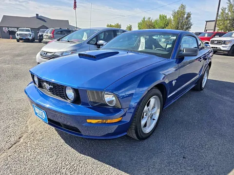 2009 Ford Mustang GT Deluxe Coupe 2D
