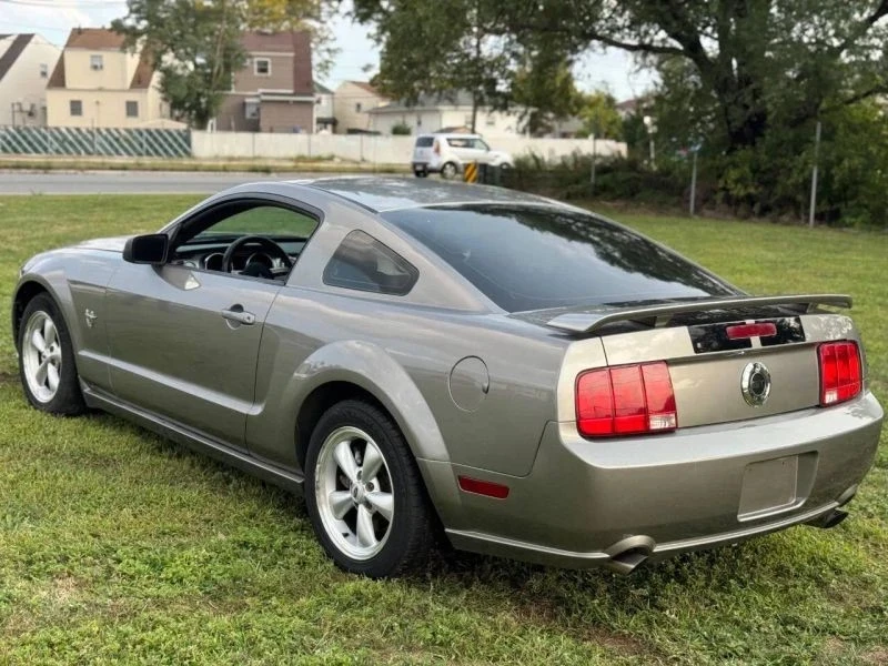 2009 Ford S197 Mustang - Image 6 of 12