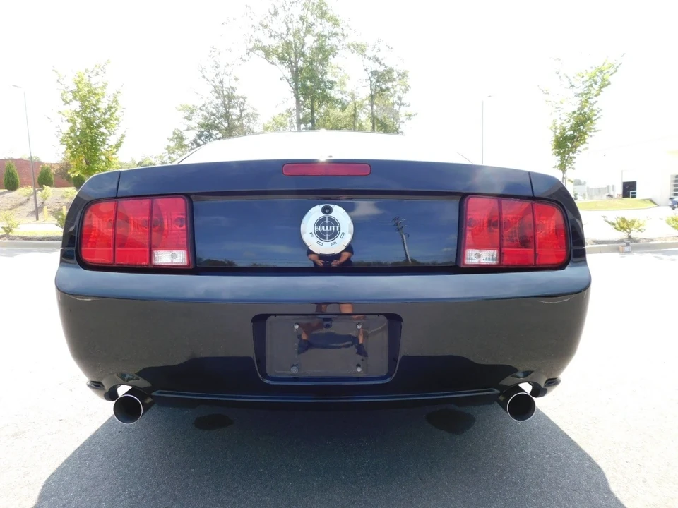 2009 Ford S197 Mustang - Image 11 of 12