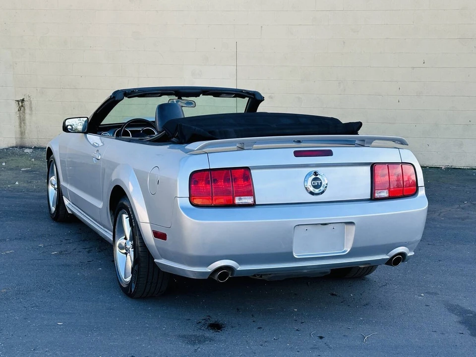 2009 Ford S197 Mustang - Image 7 of 16
