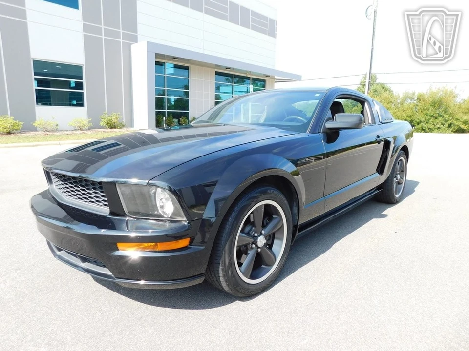 2009 Ford S197 Mustang - Image 8 of 21
