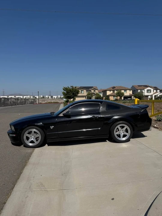 2009 Ford S197 Mustang GT - Image 5 of 12