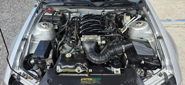 2009 Ford S197 Mustang - Image 9 of 16