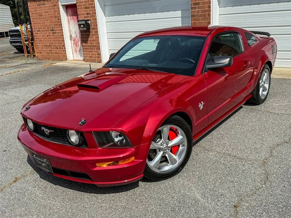 2009 Ford S197 Mustang GT - Image 2 of 28
