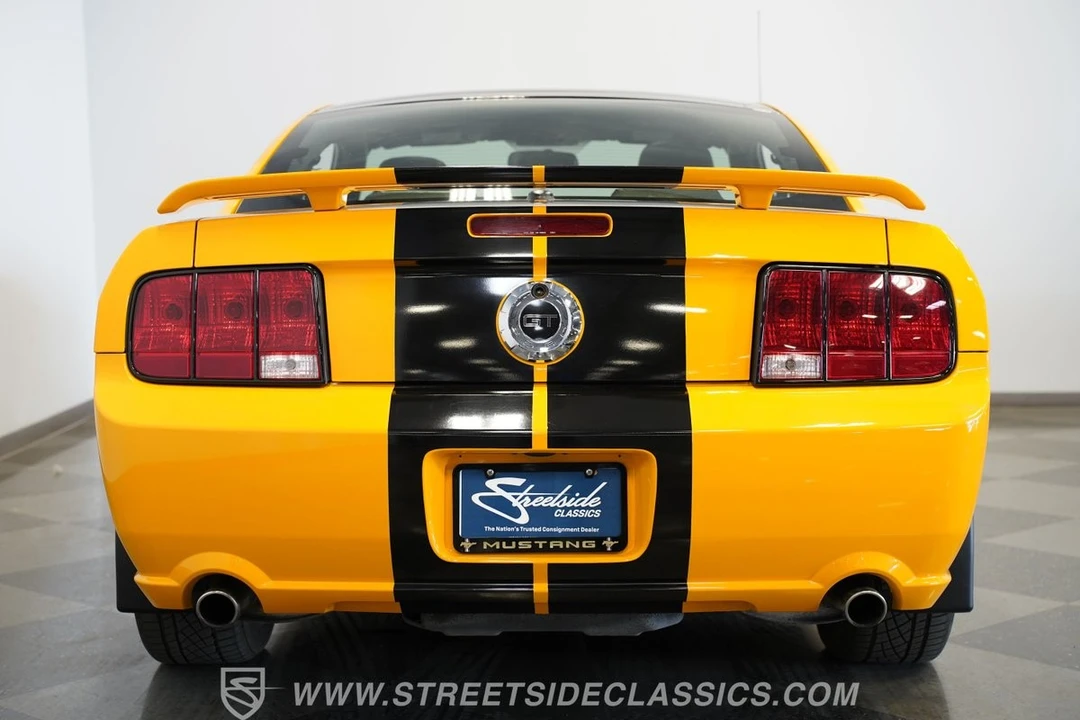 2009 Ford S197 Mustang - Image 11 of 12