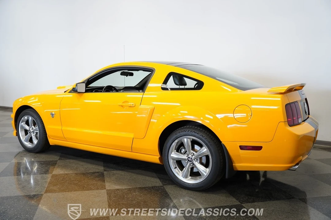 2009 Ford S197 Mustang - Image 9 of 12
