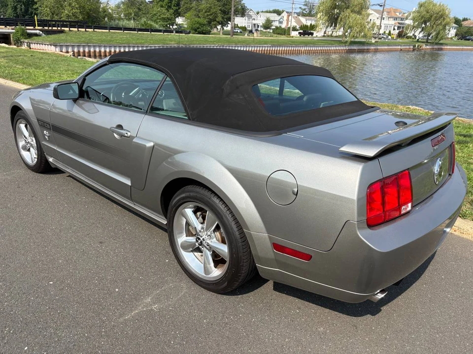 2009 Ford S197 Mustang - Image 6 of 19