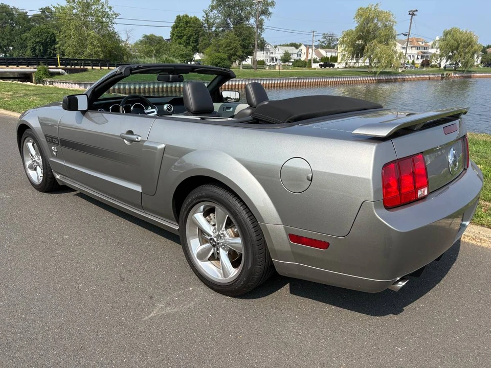2009 Ford S197 Mustang - Image 2 of 19