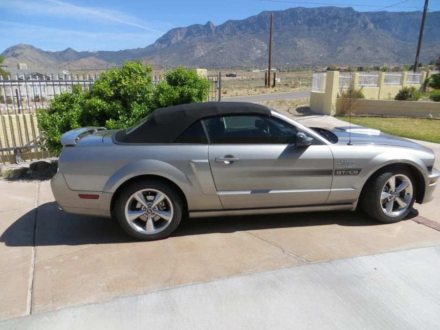 2009 Ford S197 Mustang - Image 8 of 10